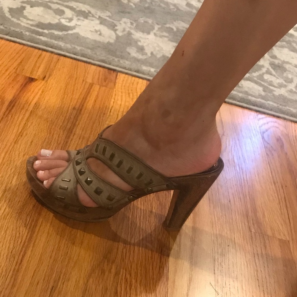 XOXO Delphine heel